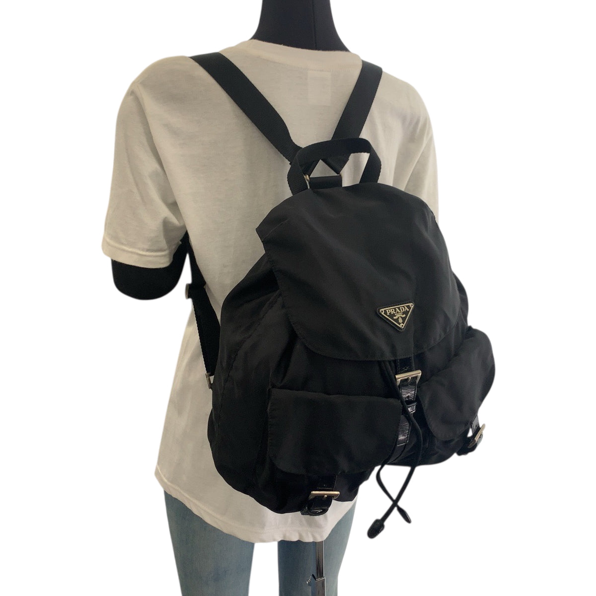 18413
PRADA プラダ テスート 三角ロゴプレート ブラック 黒 シルバー金具 ナイロン リュックサック バックパック  レディース ABP50