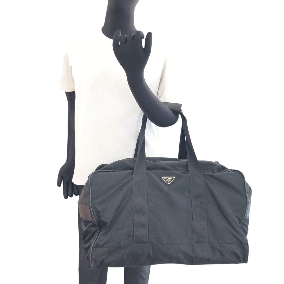 18415
PRADA プラダ テスート 三角ロゴプレート 男女兼用 ブラック 黒 シルバー金具 ナイロン ボストンバッグ  メンズ