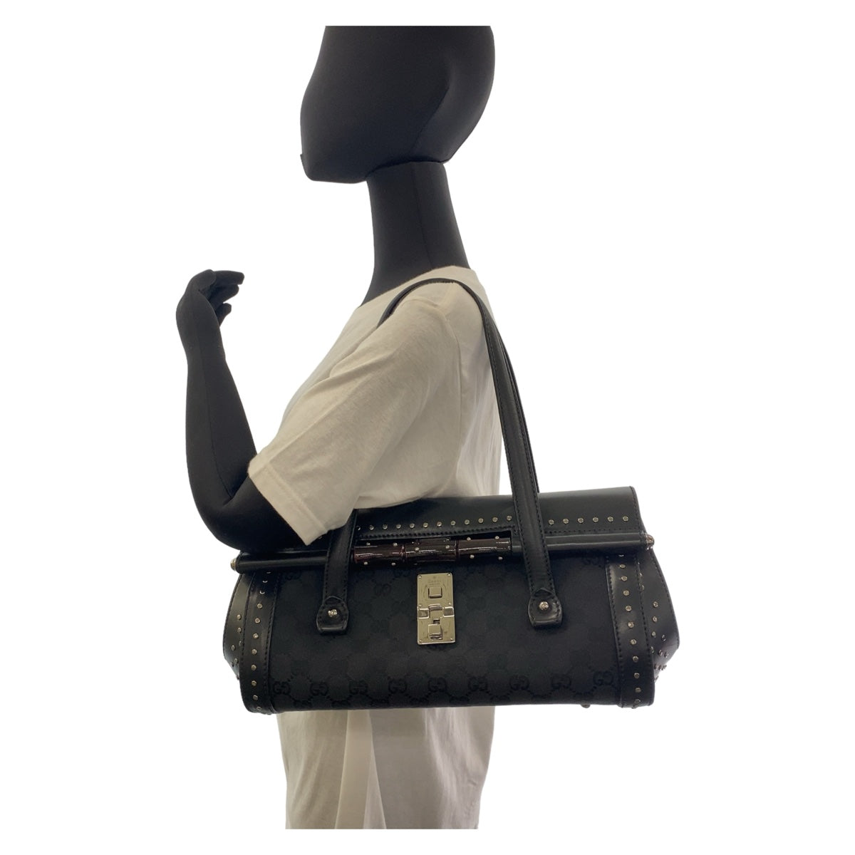 18432
GUCCI グッチ バンブー スタッズ ブラック 黒 シルバー金具 GGキャンバス / レザー 114993 ショルダーバッグ  レディース A56