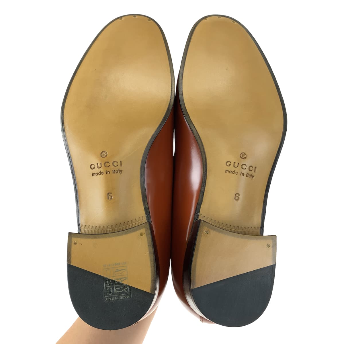 18439
GUCCI グッチ タッセル サイズ6 ブラウン 茶 レザー 714681 ローファー 革靴 ドレスシューズ メンズ S68