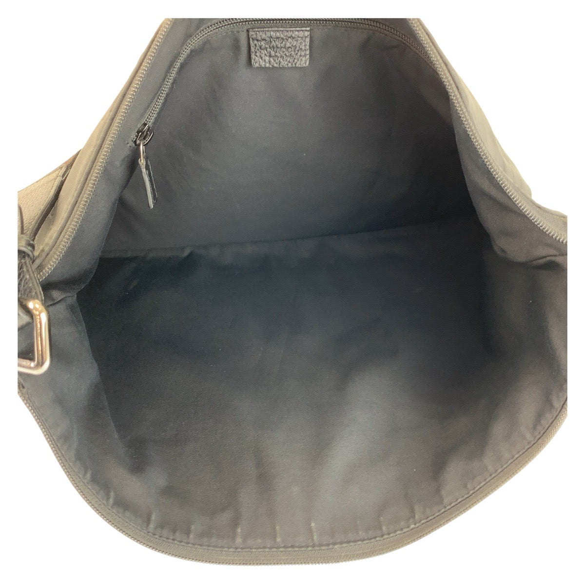 18457
PRADA プラダ ロゴ型押し ブラック 黒 レザー / プラスチック プラチェーン ショルダーバッグ ポシェット レディース AB40