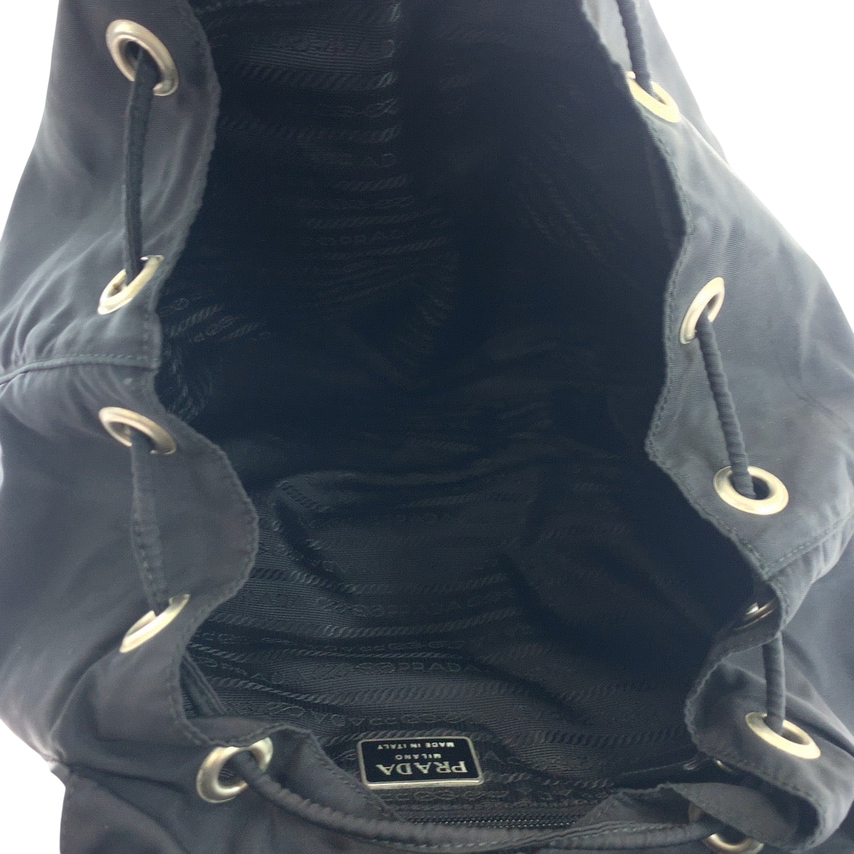 18459
PRADA プラダ テスート 三角ロゴプレート ブラック 黒 シルバー金具 ナイロン リュックサック バックパック  レディース ABP50