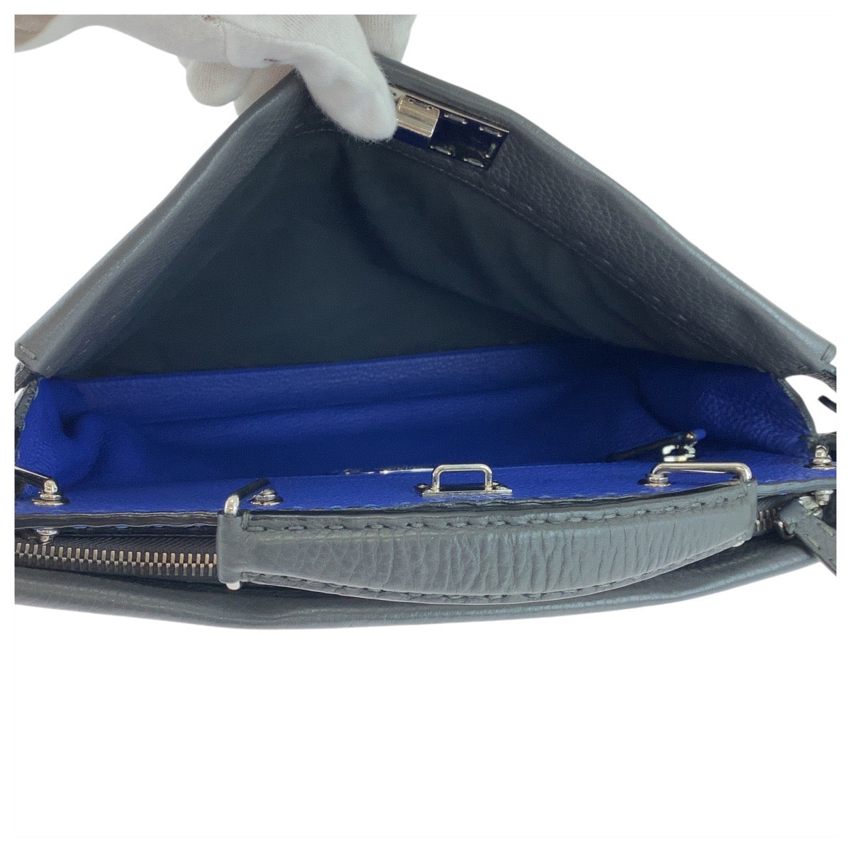 18489
FENDI フェンディ セレリア ピーカブー グレー シルバー金具 レザー 7VA406 ビジネスバッグ ブリーフケース  メンズ AB75