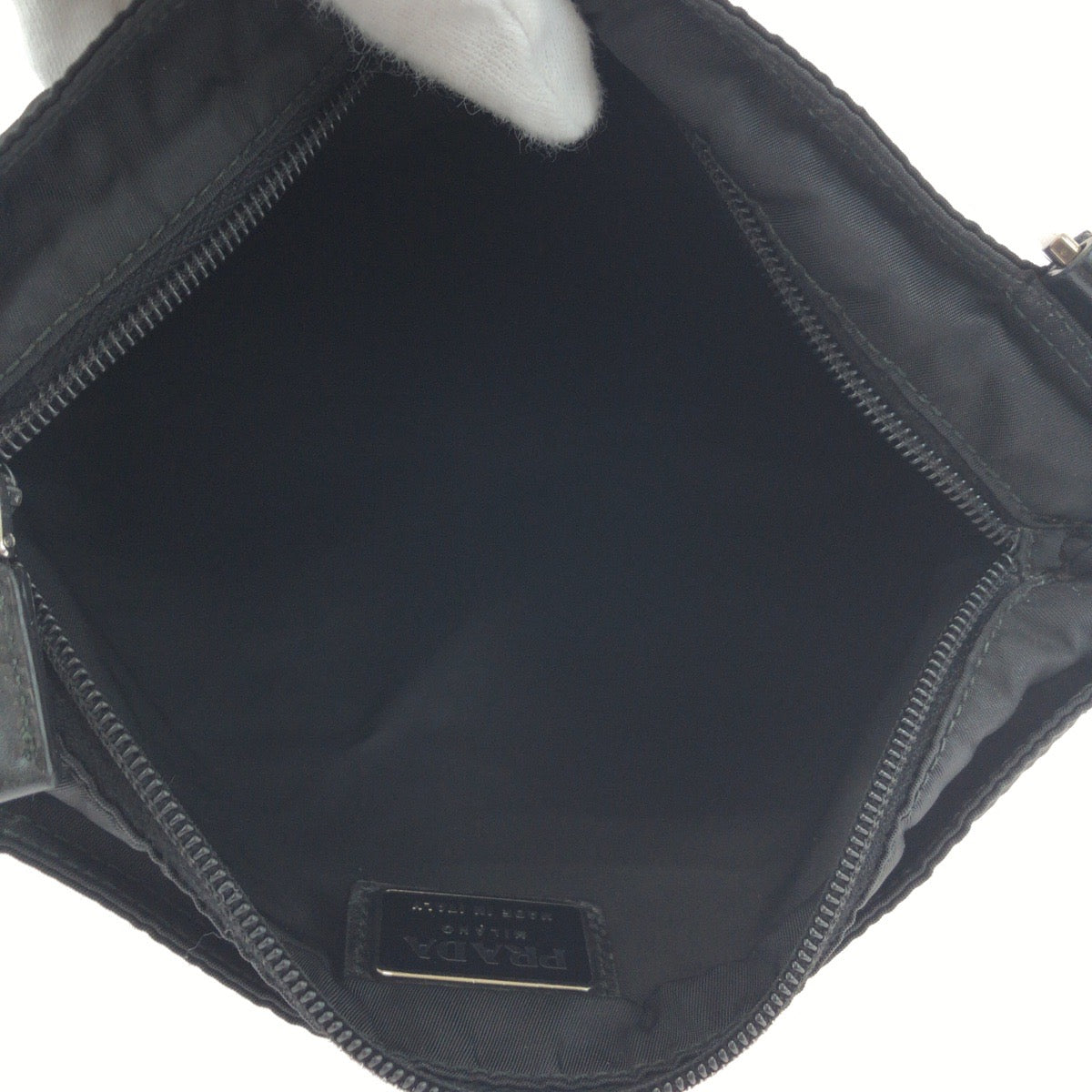 18493
PRADA プラダ テスート 三角ロゴプレート ブラック 黒 シルバー金具 ナイロン BT7372 ショルダーバッグ サコッシュ  レディース ABP38
