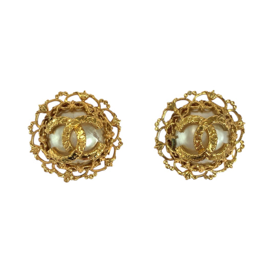 18494
CHANEL シャネル ヴィンテージ 溶岩 ココマーク バロックパール ゴールド ホワイト メタル イヤリング 28刻印 レディース AB40