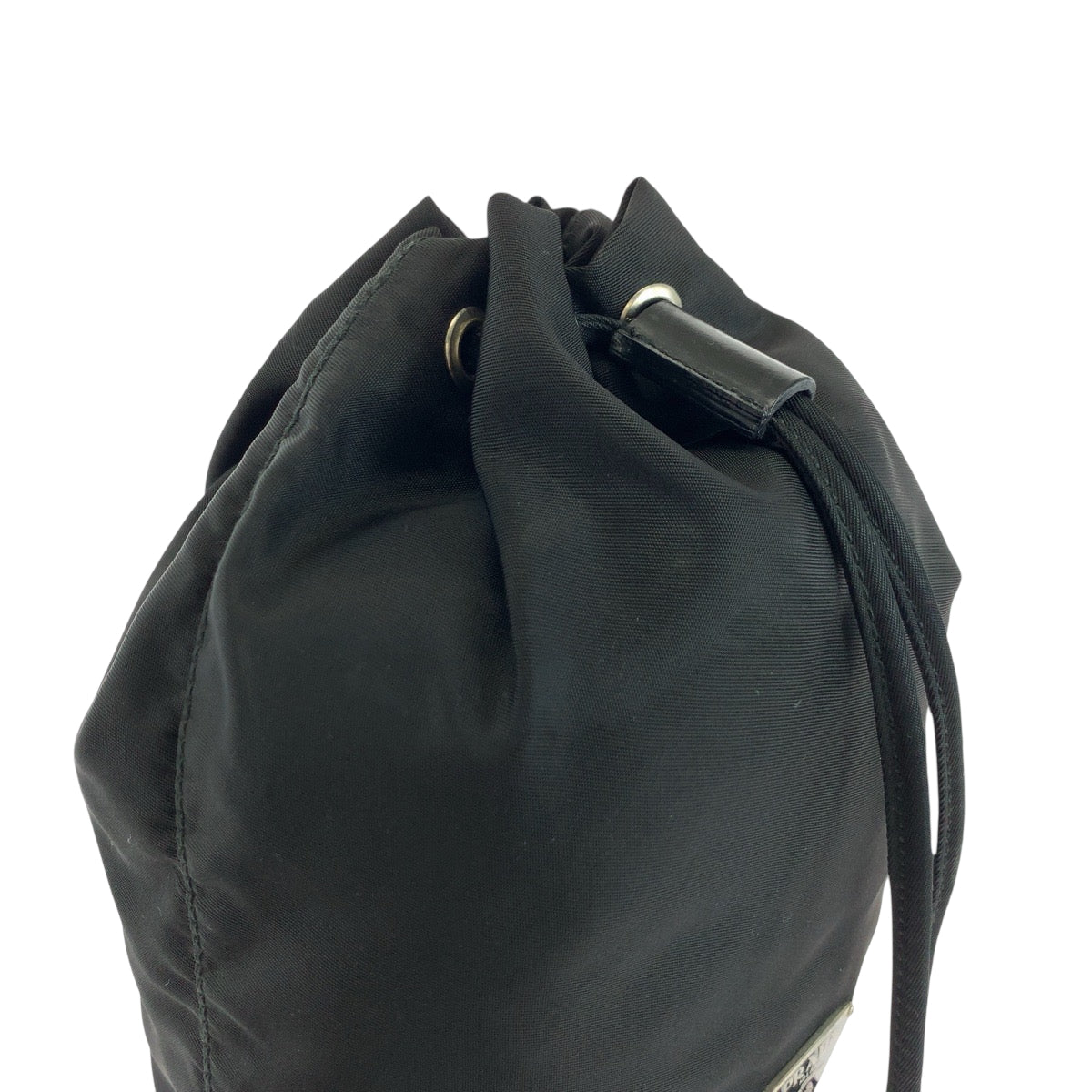 18496
PRADA プラダ テスート 三角ロゴプレート ブラック 黒 シルバー金具 ナイロン 1N0369 ポーチ 巾着ポーチ  レディース ABP22