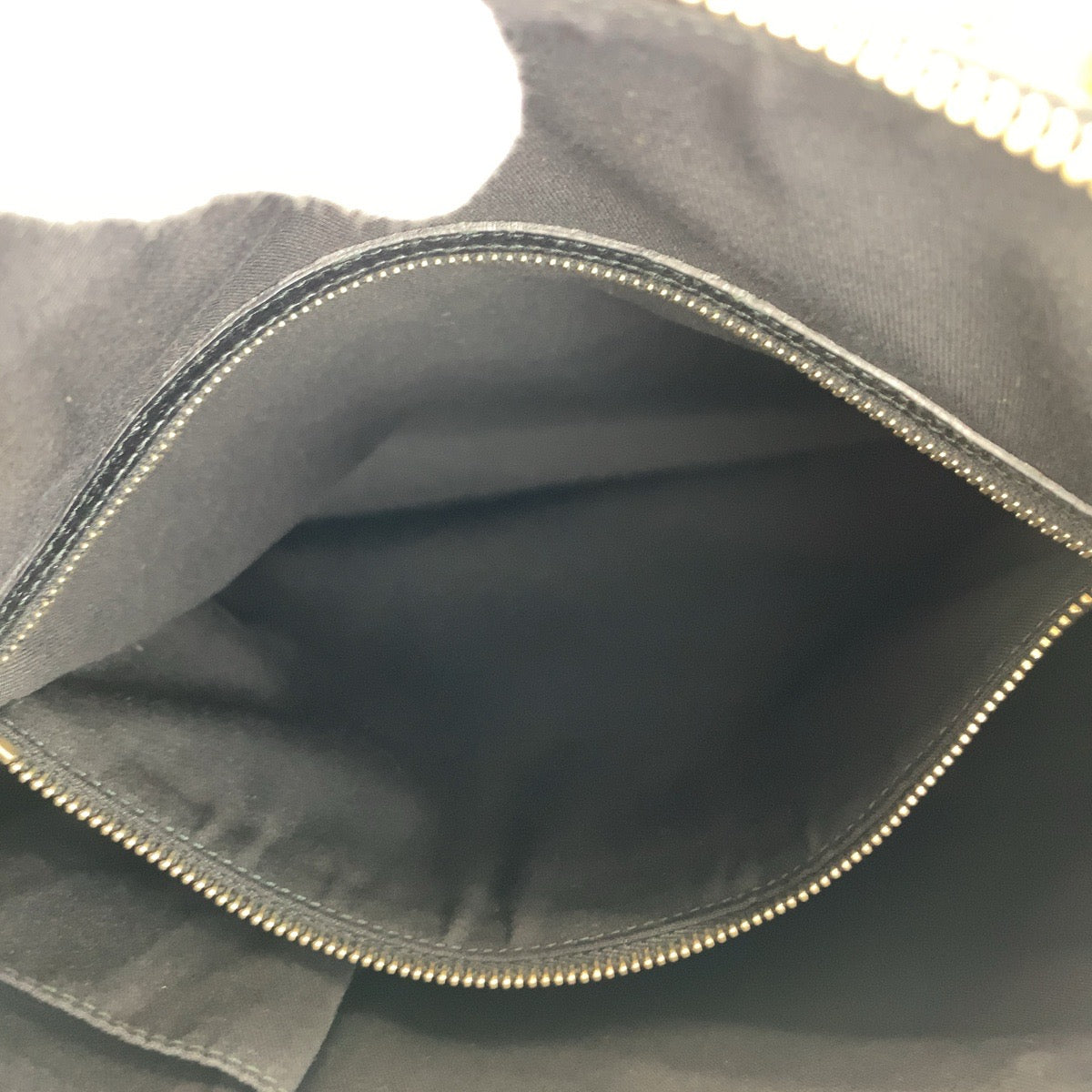 18520
GUCCI グッチ バンブー スタッズ GG柄 ブラック 黒 ゴールド金具 GGキャンバス / レザー 137379 ショルダーバッグ ハンドバッグ レディース ABP48