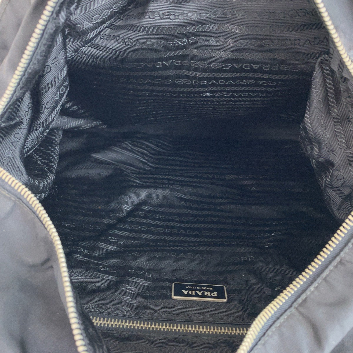 18523
PRADA プラダ テスート ロゴ型押し ブラック 黒 シルバー金具 ナイロン BN1105 トートバッグ ショルダーバッグ 2way レディース AB48