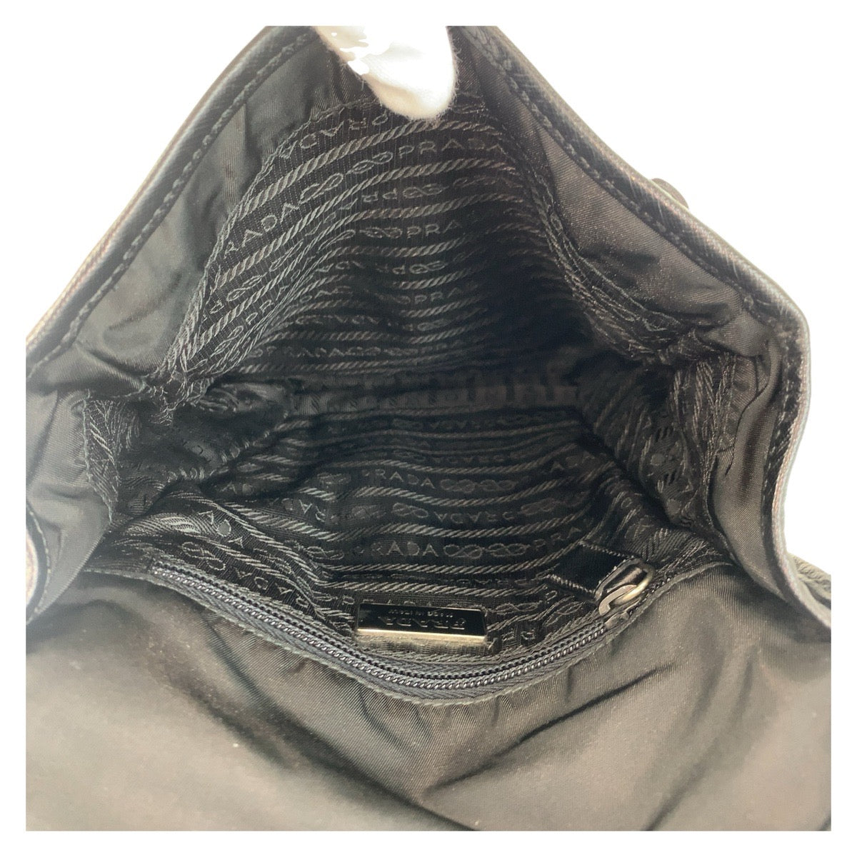 18545
PRADA プラダ テスート 三角ロゴプレート ブラック 黒 シルバー金具 ナイロン ショルダーバッグ メッセンジャーバッグ  レディース ABP48