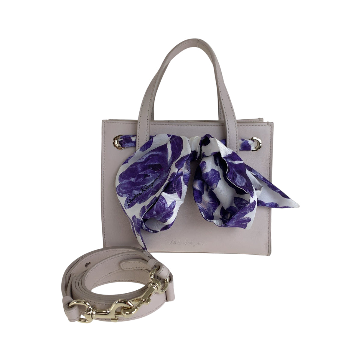 18546
Salvatore Ferragamo サルヴァトーレフェラガモ リボン ピンク ホワイト ゴールド金具 レザー EE21 G914 ショルダーバッグ ハンドバッグ 2way レディース AB41