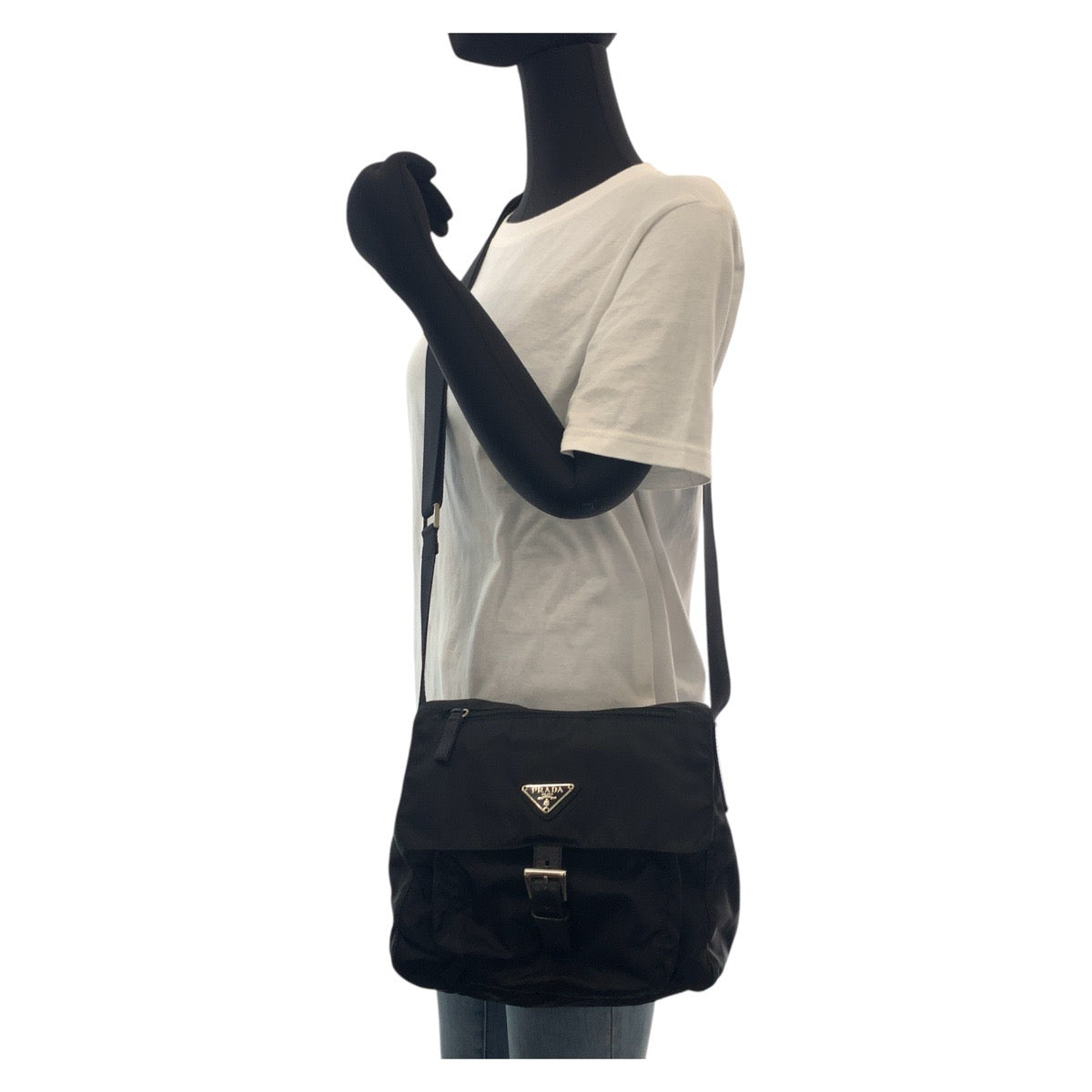 18556
PRADA プラダ テスート 三角ロゴプレート ブラック 黒 シルバー金具 ナイロン ショルダーバッグ ポシェット  レディース ABP43