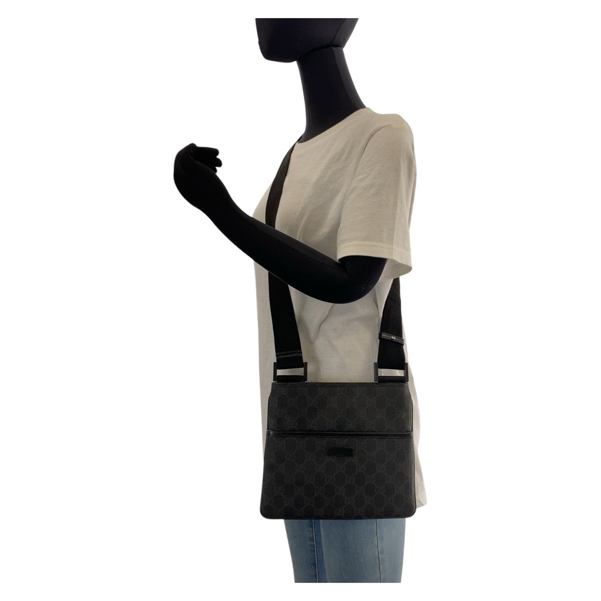 18558
GUCCI Black GG Supreme Canvas 162905 Shoulder Bag Pochette Unisex Women's ABP43