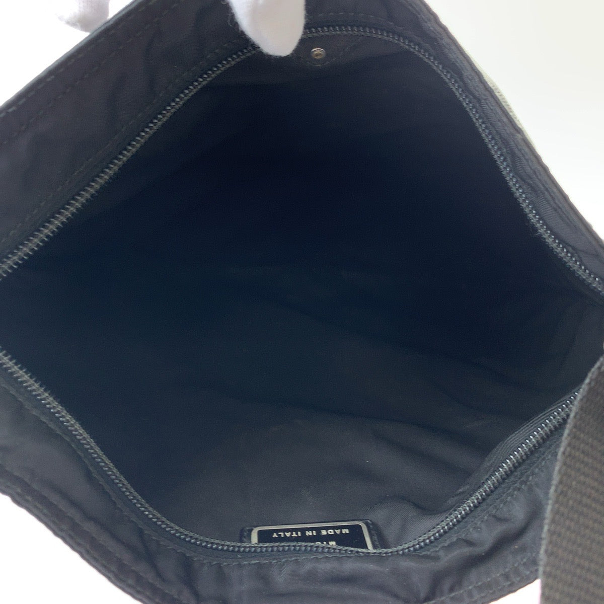 18594
PRADA プラダ テスート 三角ロゴプレート ブラック シルバー金具 ナイロン VA0053 ショルダーバッグ ポシェット  レディース ABP39