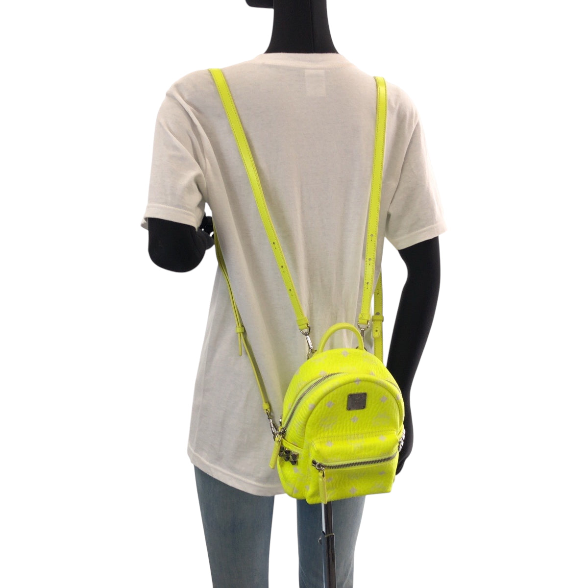 18598
MCM エム シー エム ヴィセスト イエロー ネオンカラー レザー リュックサック バックパック レディース AB40