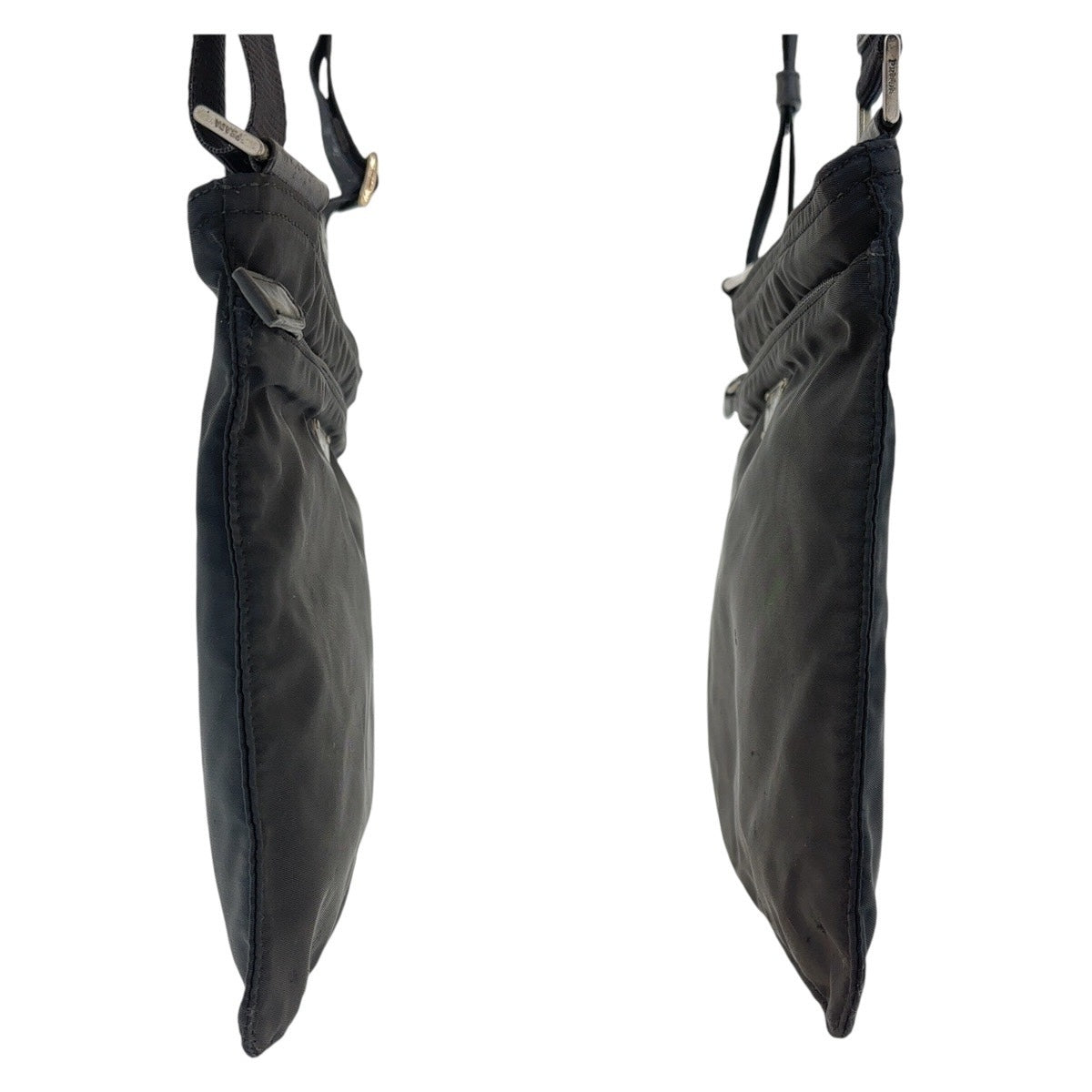 18599
PRADA プラダ テスート 三角ロゴプレート ブラック 黒 シルバー金具 ナイロン ショルダーバッグ  レディース ABP40