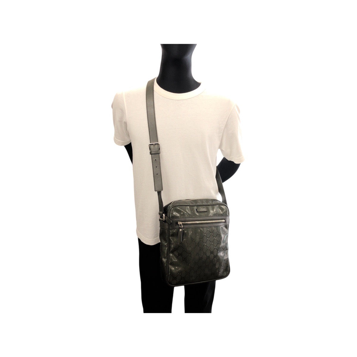 18620
GUCCI グッチ GGインプリメ カーキ シルバー金具 レザー / PVC 201448 ショルダーバッグ メッセンジャーバッグ メンズ A58