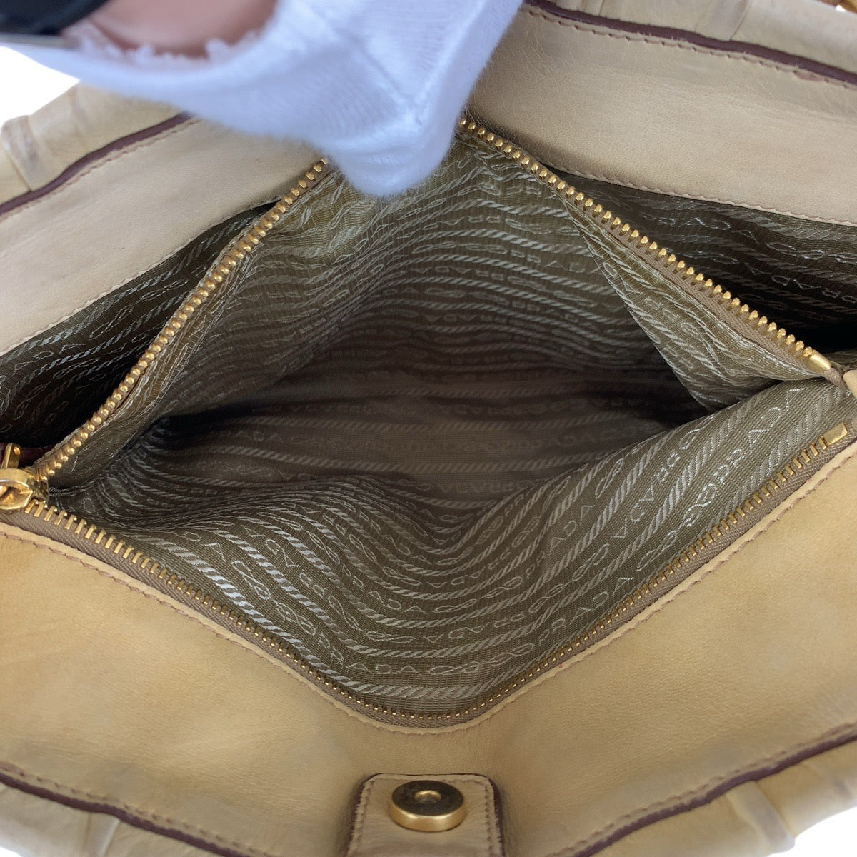 18628
PRADA プラダ サフィアーノ ベージュ ゴールド金具 レザー トートバッグ ショルダーバッグ  レディース B22
