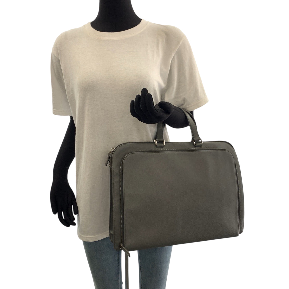 18639
PRADA プラダ サフィアーノ 三角ロゴプレート グレー シルバー金具 レザー VR0078  ビジネスバッグ ハンドバッグ  レディース AB24