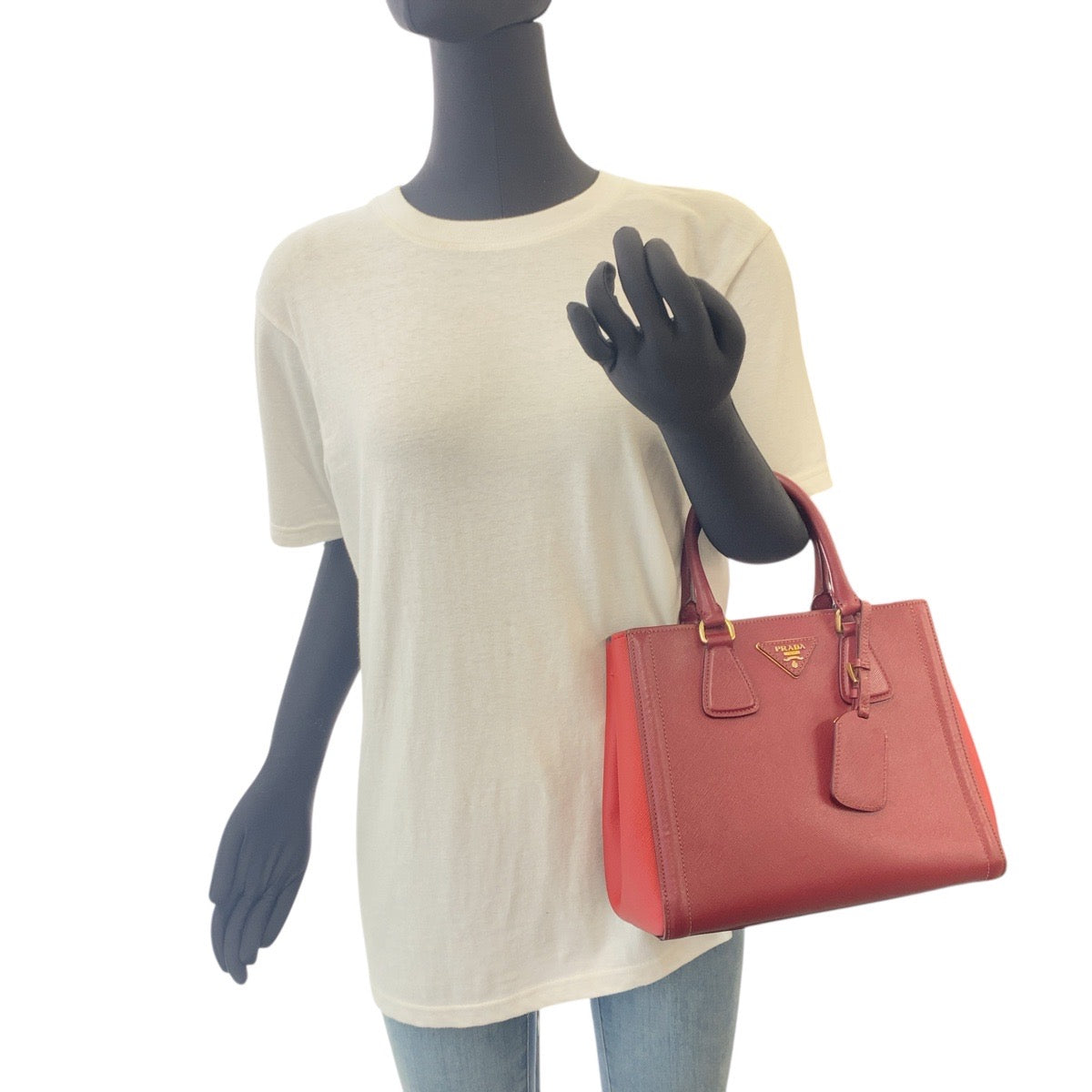 18657
PRADA プラダ サフィアーノ 三角ロゴプレート レッド ワインレッド ゴールド金具 レザー ハンドバッグ トートバッグ ショルダーバッグ 2WAY  レディース AB48