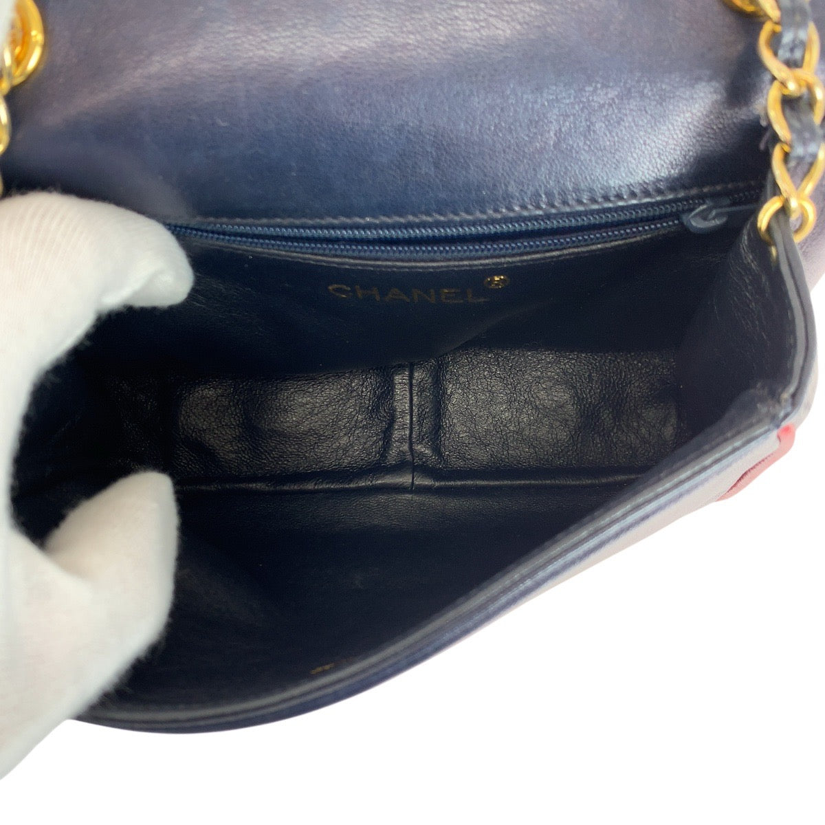 18667
CHANEL シャネル ヴィンテージ デカココマーク ネイビー レッド ゴールド金具 ラムスキン チェーンショルダーバッグ ポシェット レディース ABP215