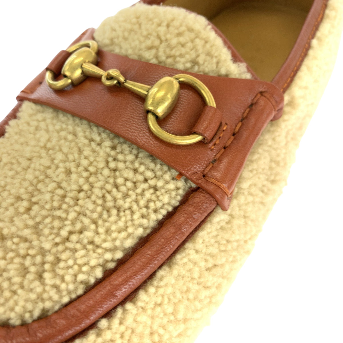 18679
GUCCI グッチ ホースビット ムートン サイズ8 ブラウン ゴールド金具 ムートン 716017 ローファー モカシン メンズ N30