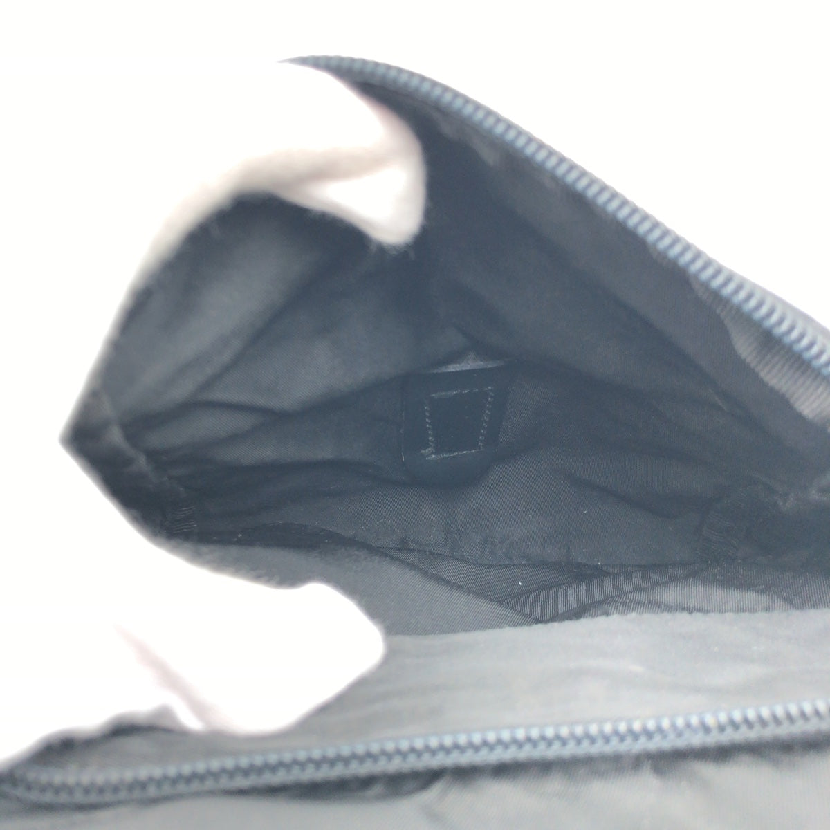 18696
PRADA プラダ テスート 三角ロゴ ブラック 黒 ナイロン ショルダーバッグ ポシェット 男女兼用  レディース AB39