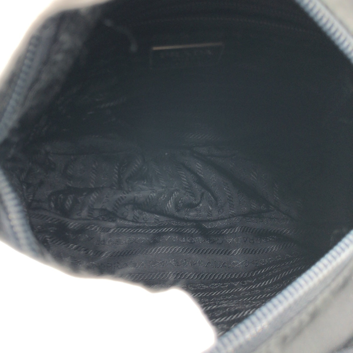 18696
PRADA プラダ テスート 三角ロゴ ブラック 黒 ナイロン ショルダーバッグ ポシェット 男女兼用  レディース AB39