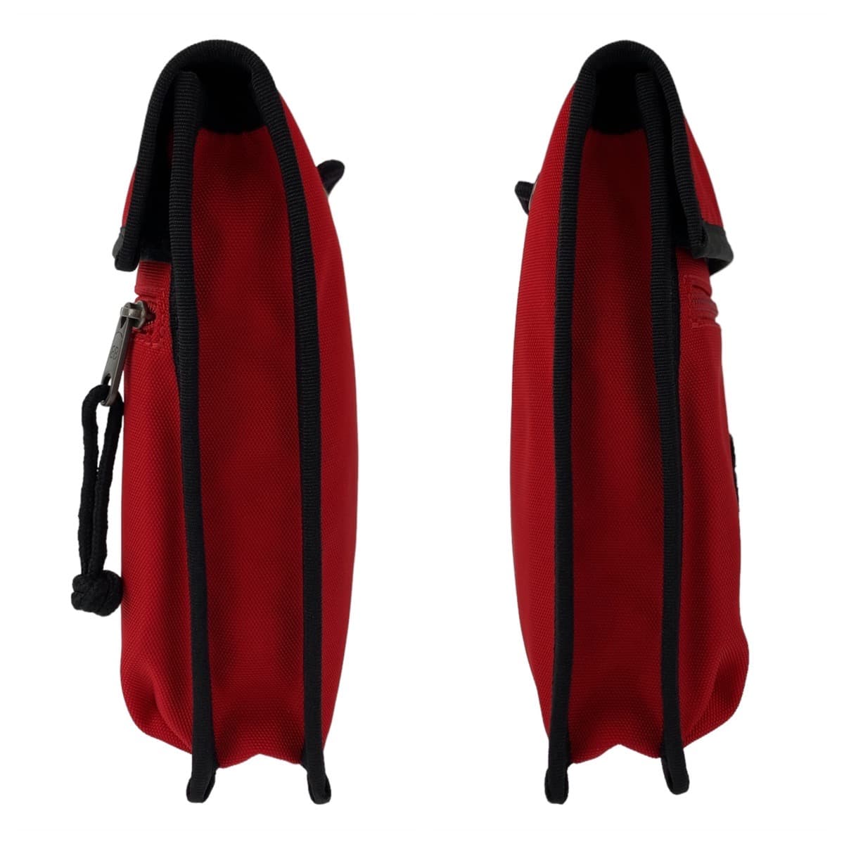18712
BALENCIAGA Balenciaga Explorer BB Logo Red Silver Hardware Nylon Shoulder Bag Pochette Men's AB39