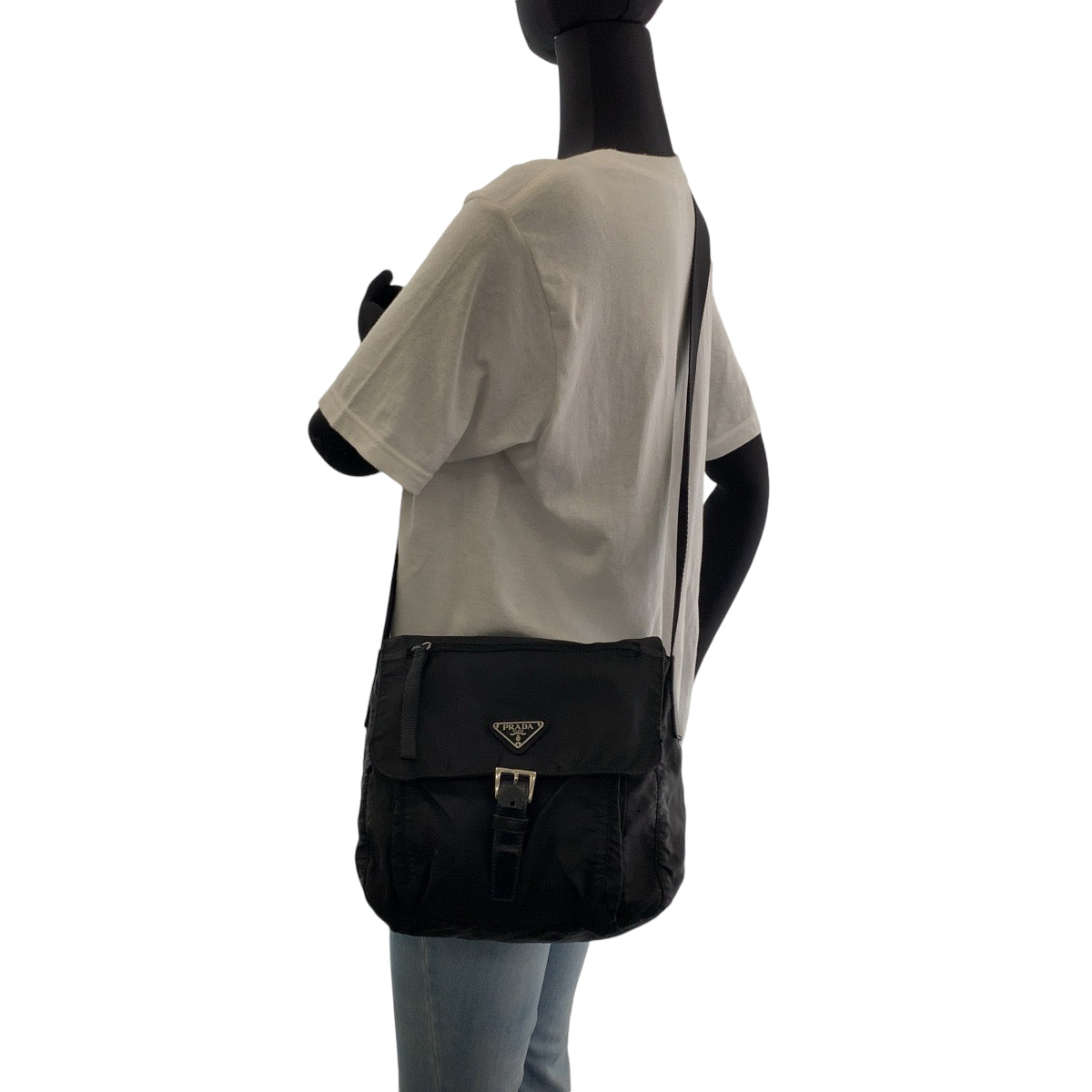 18713
PRADA プラダ テスート 三角ロゴプレート ブラック 黒 シルバー金具 ナイロン ショルダーバッグ ポシェット  レディース AB39