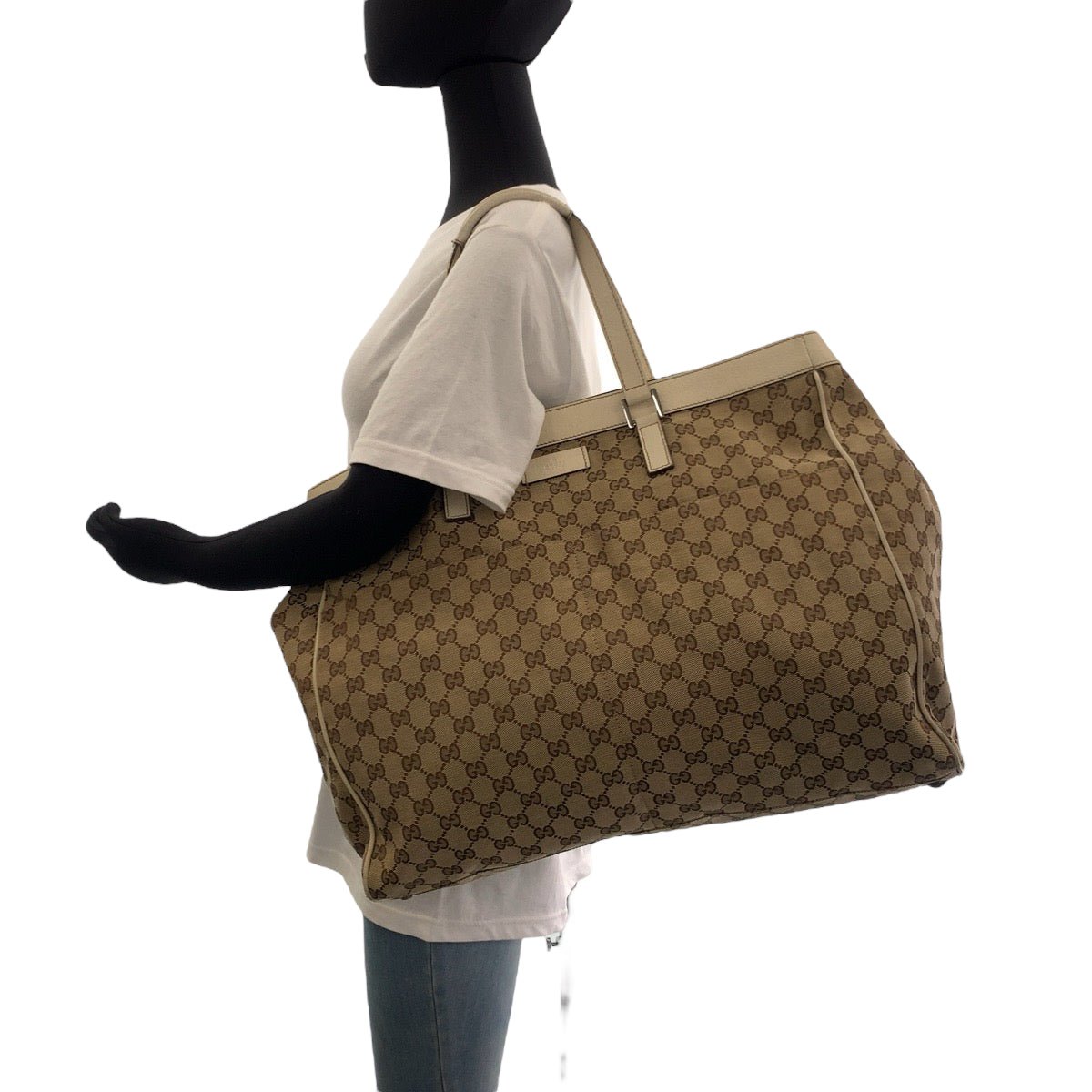 18740
GUCCI グッチ ベージュ ホワイト シルバー金具 GGキャンバス 153213 トートバッグ ショルダーバッグ  レディース AB39