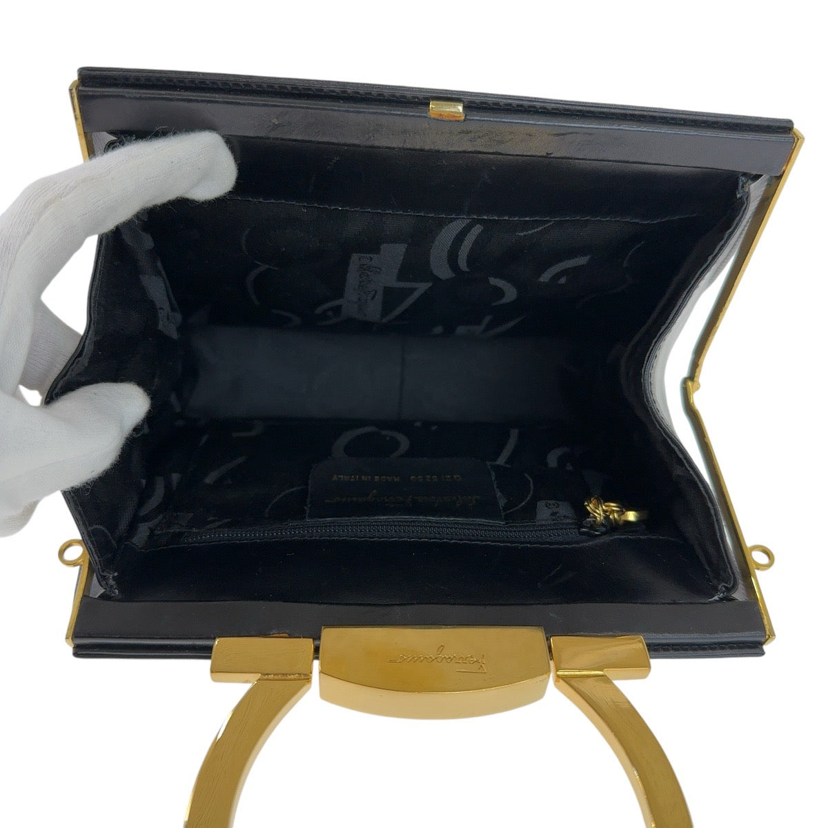 18749
Salvatore Ferragamo Vintage Gancini Black Gold Hardware Leather Handbag Vanity Bag Women's AB48