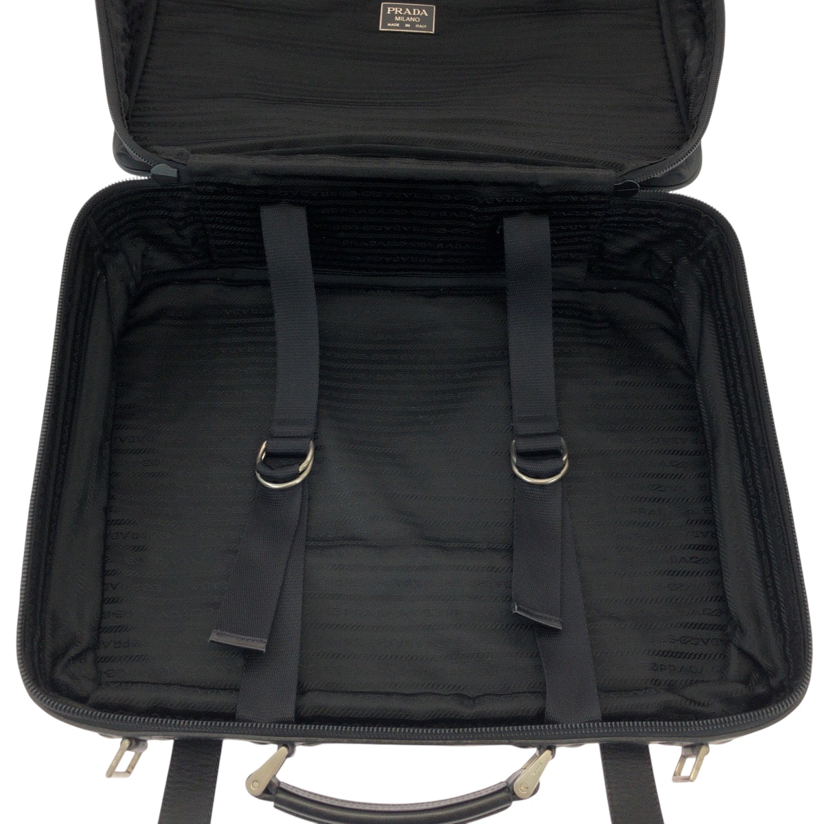 18495
PRADA プラダ テスート 三角ロゴプレート ブラック 黒 シルバー金具 ナイロン / レザー ビジネスバッグ トランクケース  メンズ ABP46