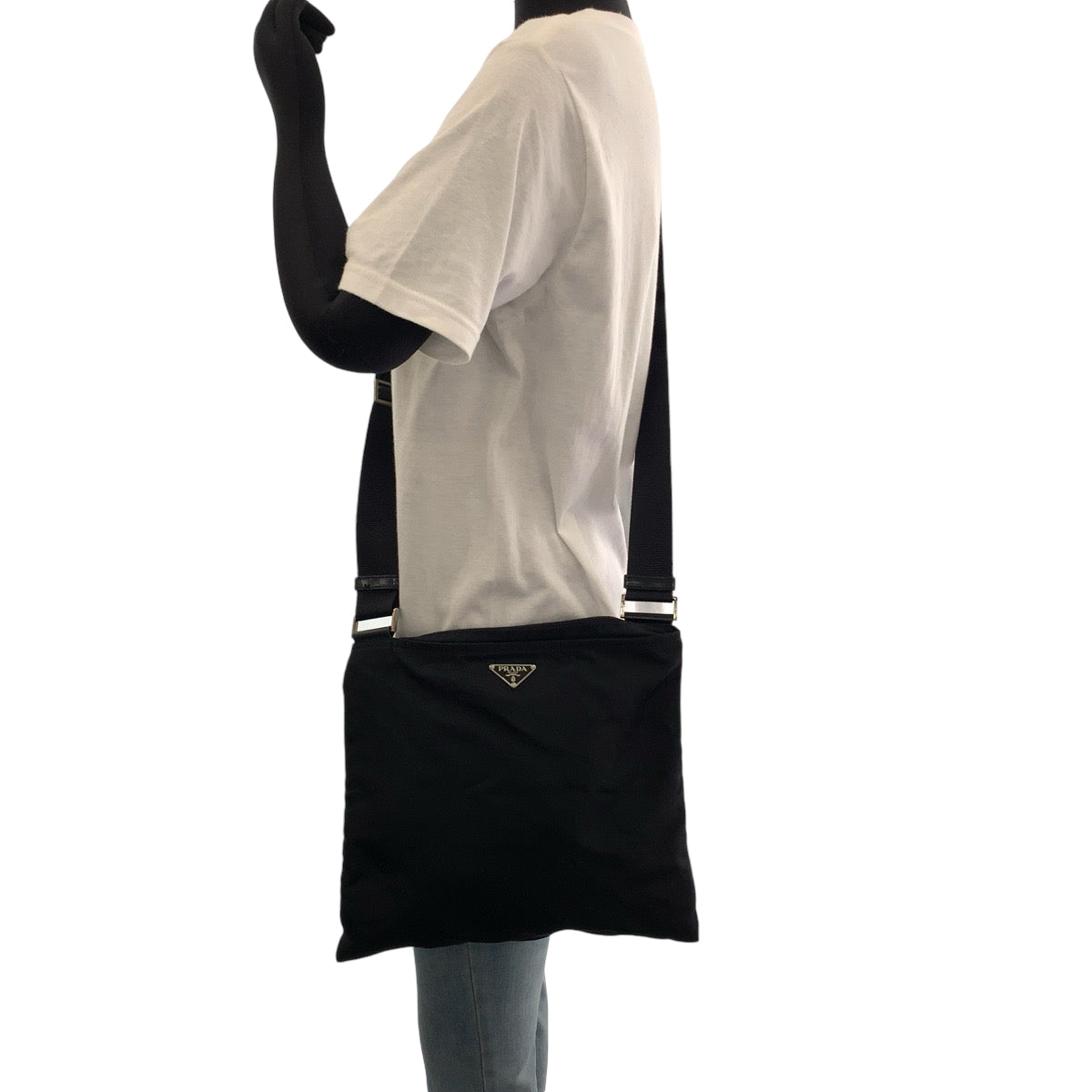 18790
PRADA プラダ テスート 三角ロゴプレート ブラック 黒 シルバー金具 ナイロン ショルダーバッグ ポシェット  レディース ABP41