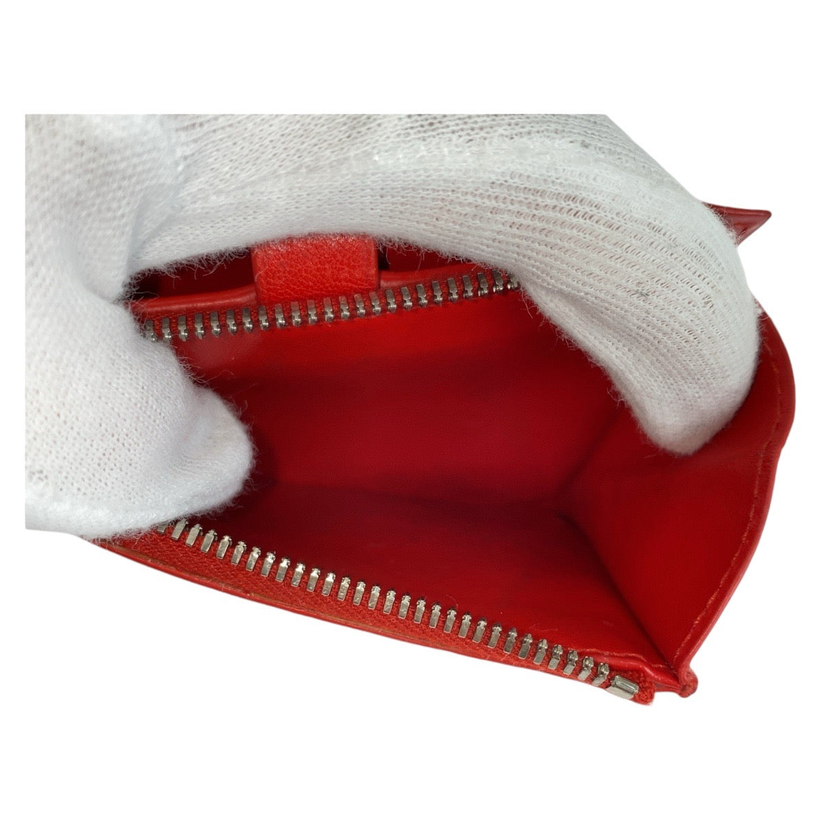 18797
BOTTEGAVENETA ボッテガヴェネタ マキシイントレチャート レッド シルバー金具 レザー 折財布 コンパクトウォレット  レディース ABP39