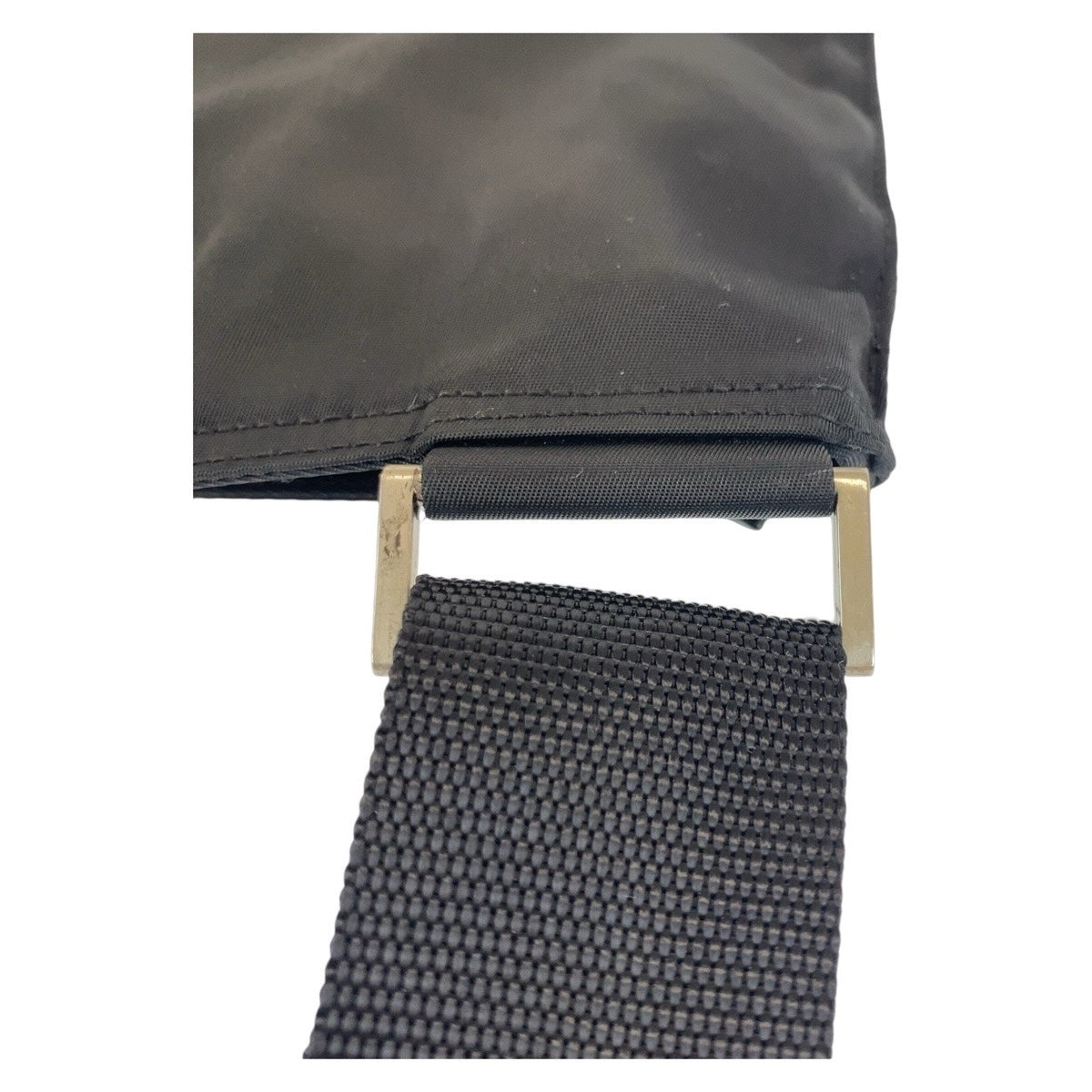 18801
PRADA プラダ テスート 三角ロゴプレート ブラック 黒 シルバー金具 ナイロン ショルダーバッグ ポシェット  レディース ABP39