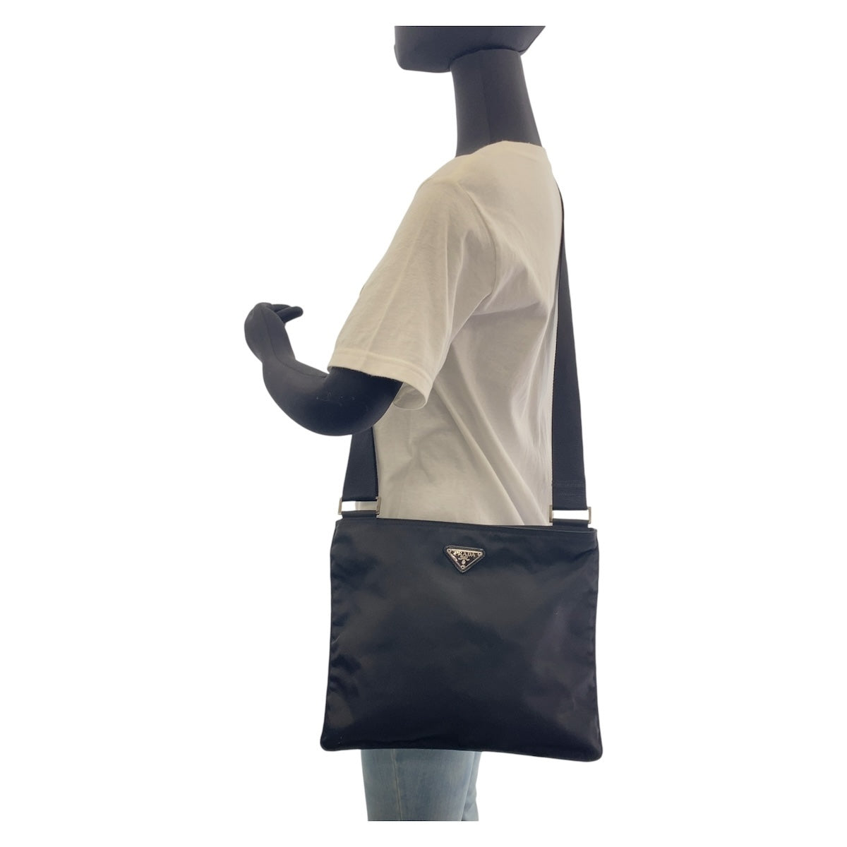 18801
PRADA プラダ テスート 三角ロゴプレート ブラック 黒 シルバー金具 ナイロン ショルダーバッグ ポシェット  レディース ABP39