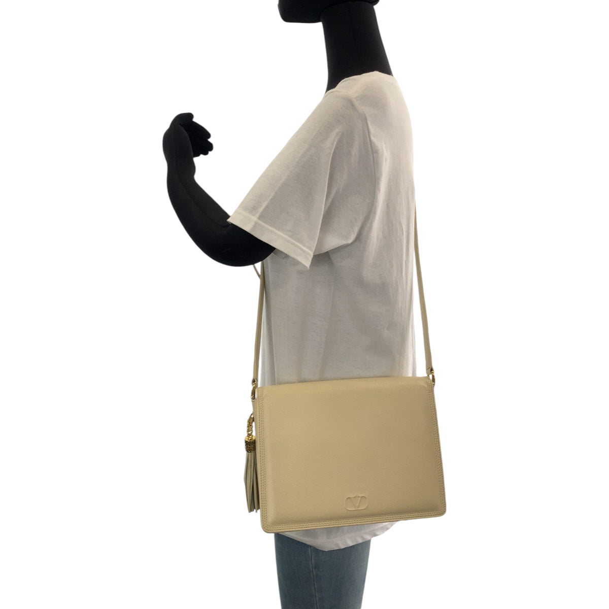 18802
Valentino Garavani ヴァレンティノ ガラヴァーニ ヴィンテージ タッセル ホワイト アイボリー ゴールド金具 レザー ショルダーバッグ ポシェット レディース AB44