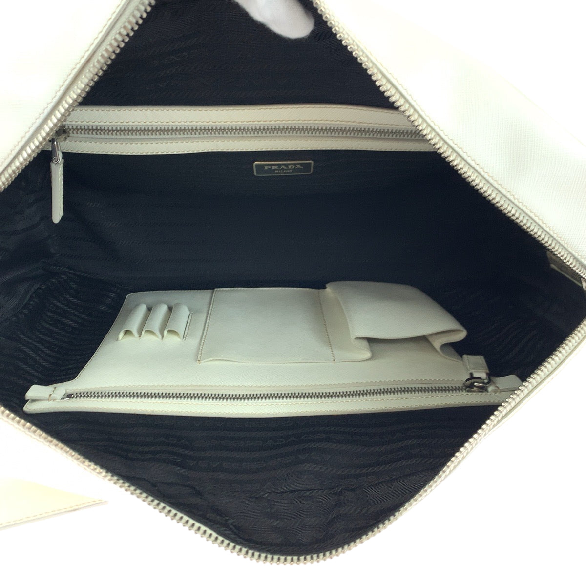 18845
PRADA プラダ サフィアーノ ロゴ ホワイト シルバー金具 レザー ビジネスバッグ ハンドバッグ  レディース ABP65