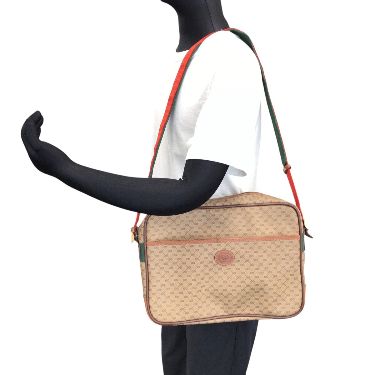 18848
GUCCI グッチ ヴィンテージ オールドグッチ シェリーライン ブラウン ゴールド金具 PVC 019 39 0107 斜め掛け ショルダーバッグ メッセンジャーバッグ レディース AB42