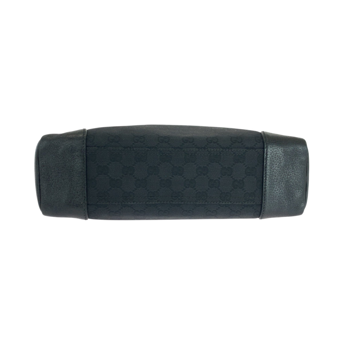 18861
GUCCI グッチ ブラック 黒 シルバー金具 GGキャンバス 110045 ショルダーバッグ 斜め掛け  レディース ABP36