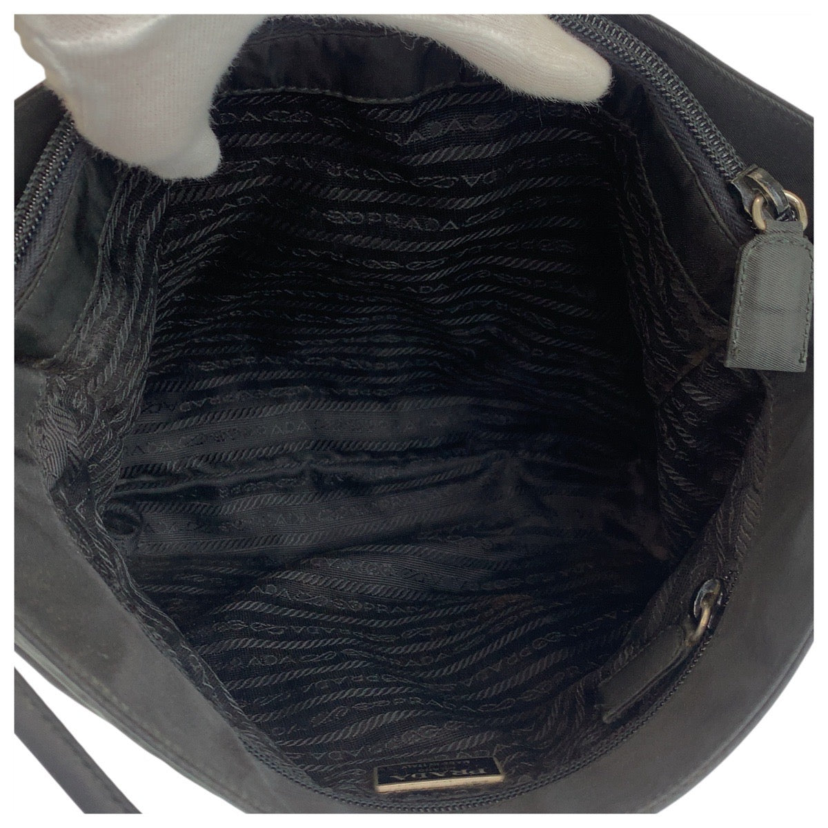 18882
PRADA プラダ テスート 三角ロゴプレート ブラック 黒 シルバー金具 ナイロン トートバッグ ショルダーバッグ  レディース ABP34