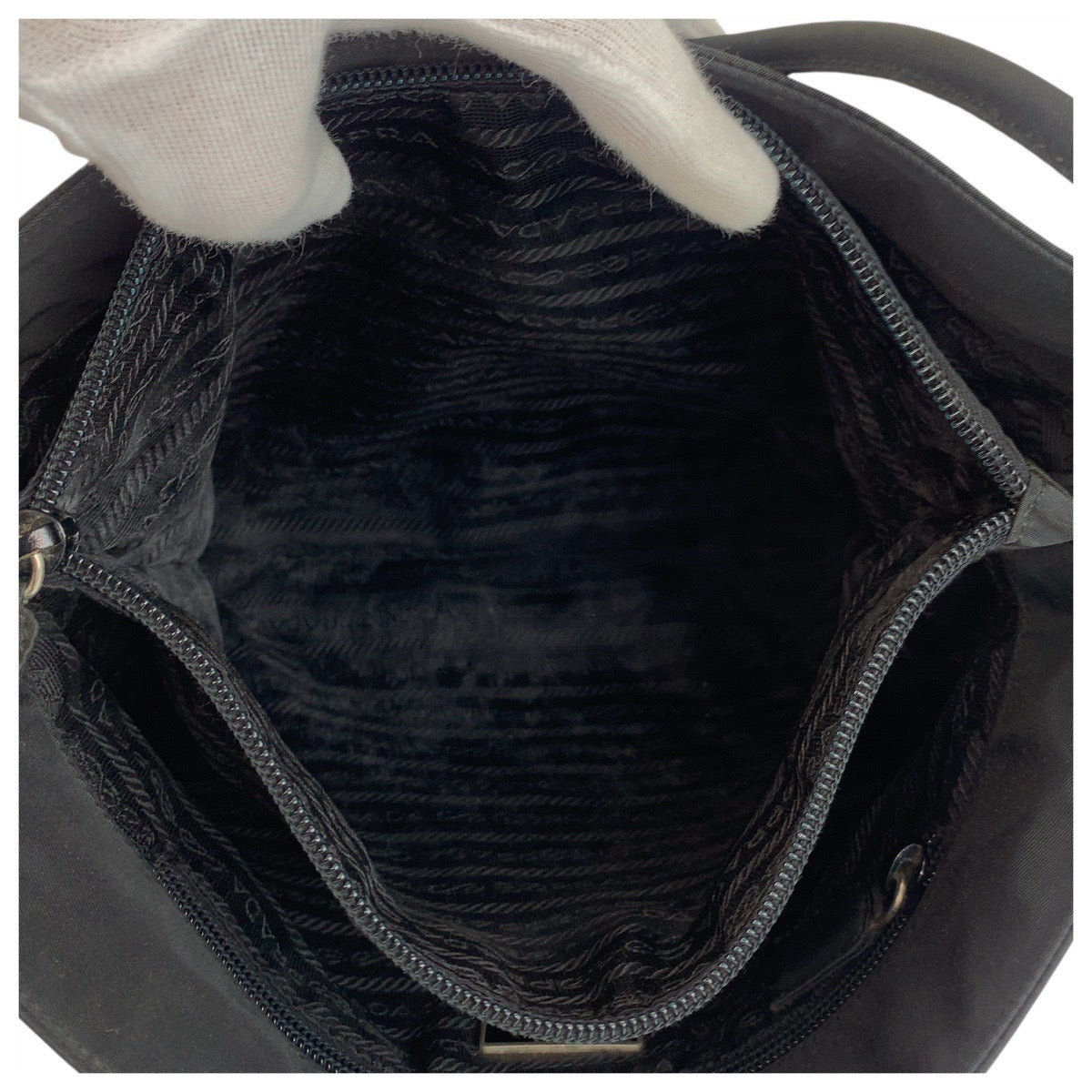 18882
PRADA プラダ テスート 三角ロゴプレート ブラック 黒 シルバー金具 ナイロン トートバッグ ショルダーバッグ レディース ABP34