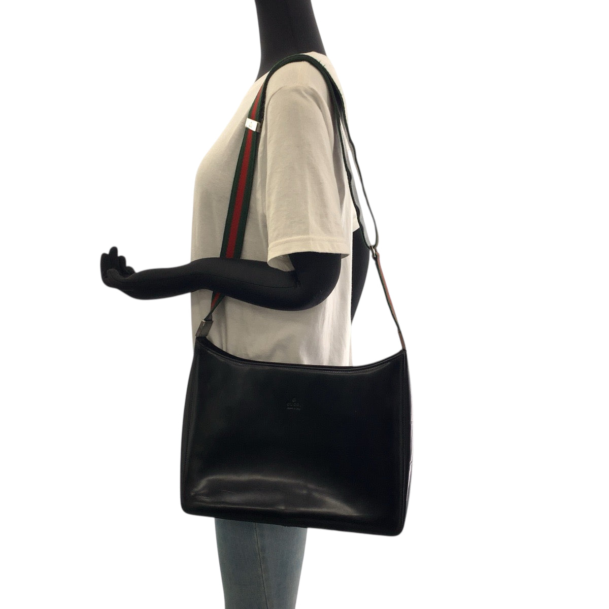 18898
GUCCI グッチ シェリーライン ブラック 黒 シルバー金具 パテントレザー 001 3246 ショルダーバッグ 肩掛け レディース AB38