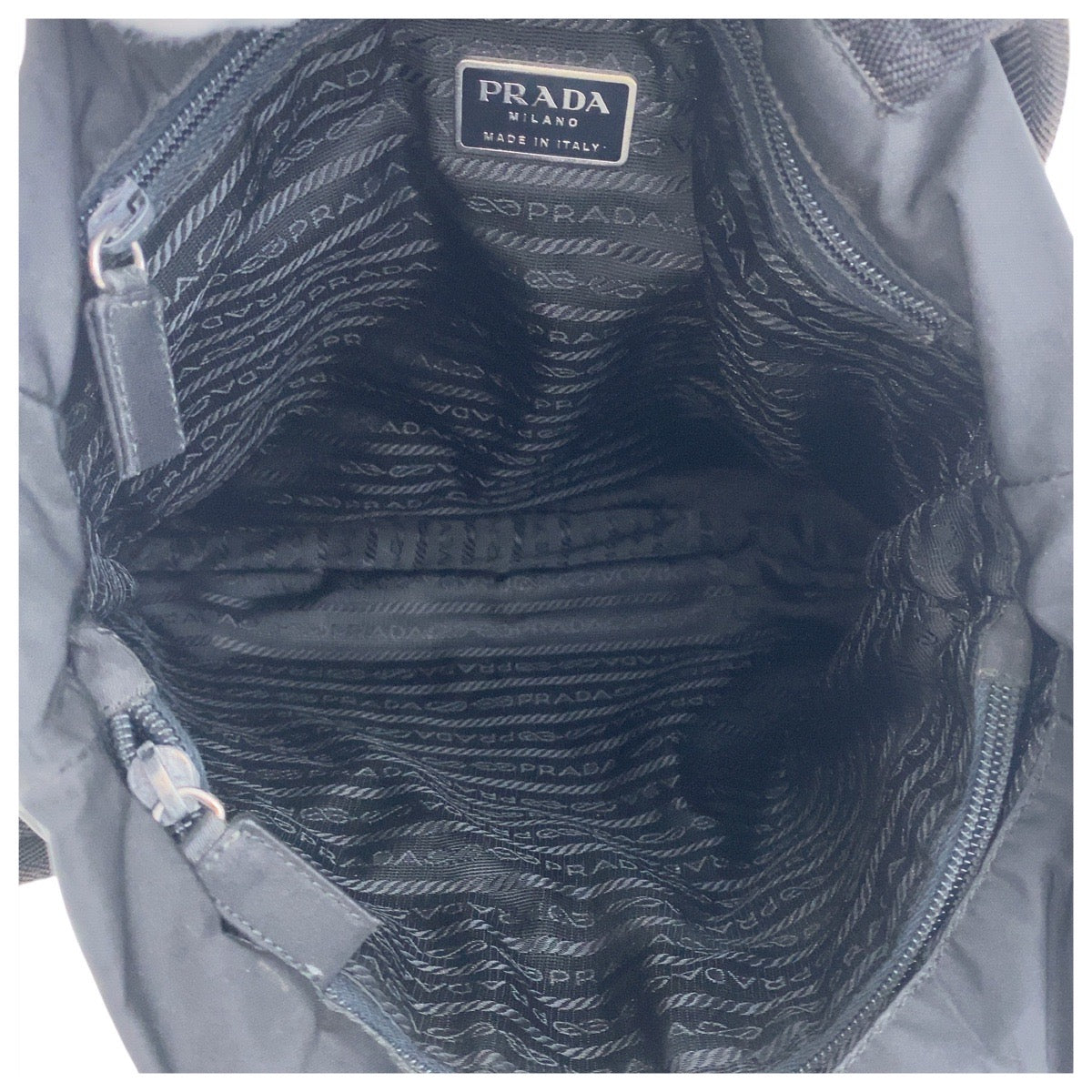 18902
PRADA プラダ テスート 三角ロゴプレート ブラック 黒 シルバー金具 ナイロン / レザー トートバッグ ショルダーバッグ  レディース ABP38