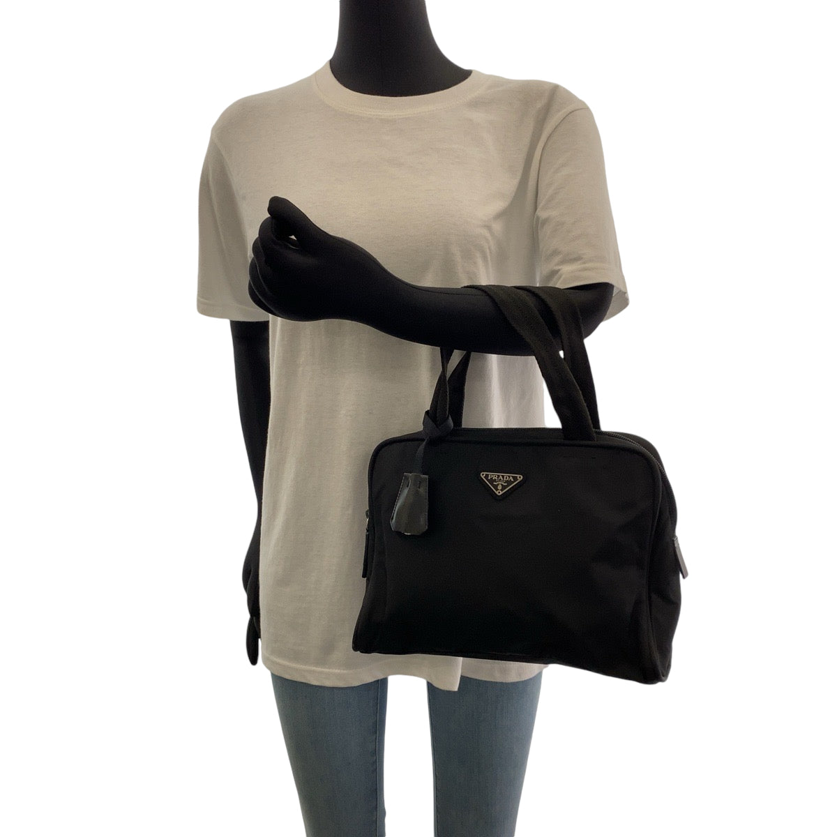 18923
PRADA プラダ 三角ロゴプレート ブラック 黒 シルバー金具 ナイロン ハンドバッグ ショルダーバッグ  レディース AB