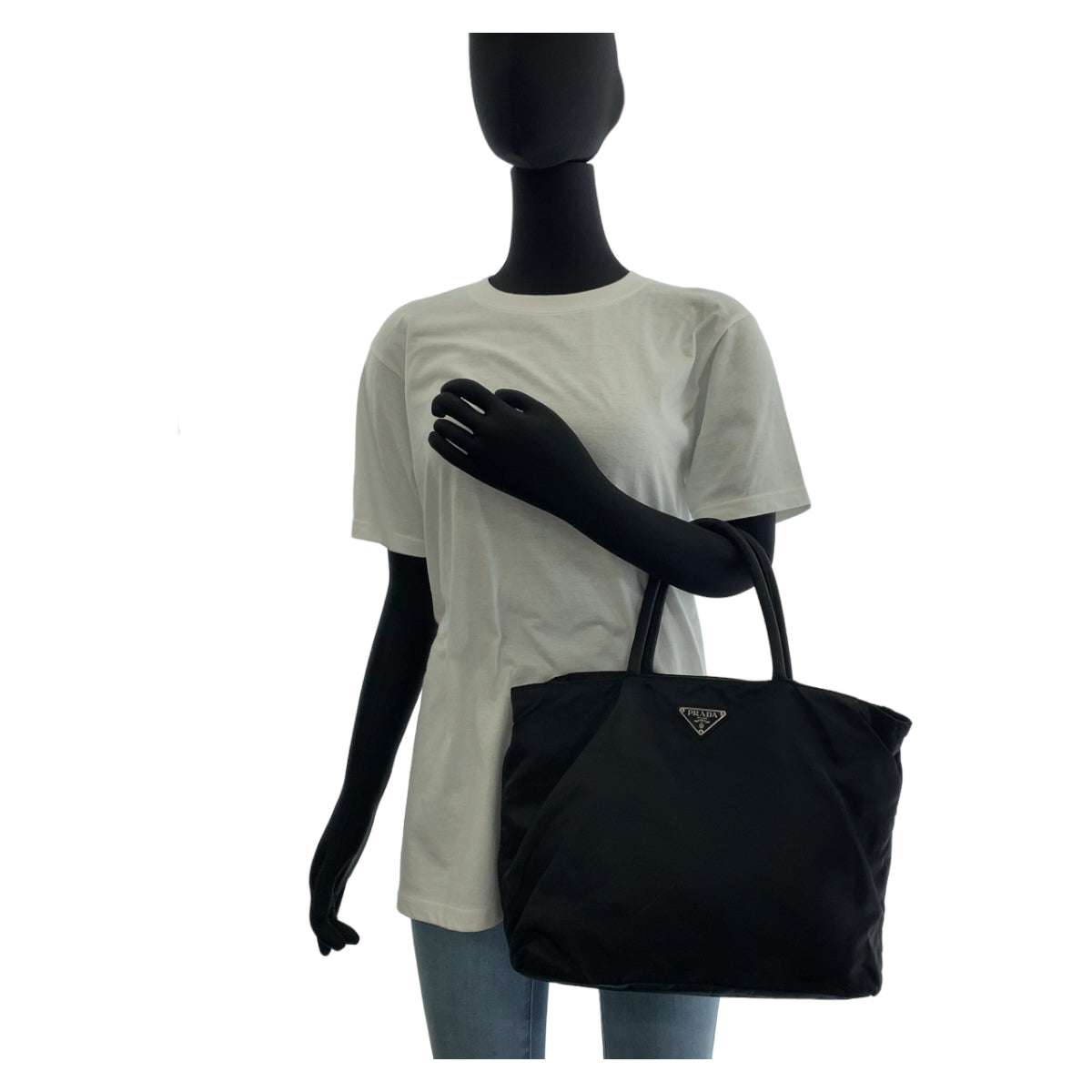 18927
PRADA プラダ テスート 三角ロゴプレート ブラック 黒 シルバー金具 ナイロン トートバッグ ハンドバッグ  レディース AB