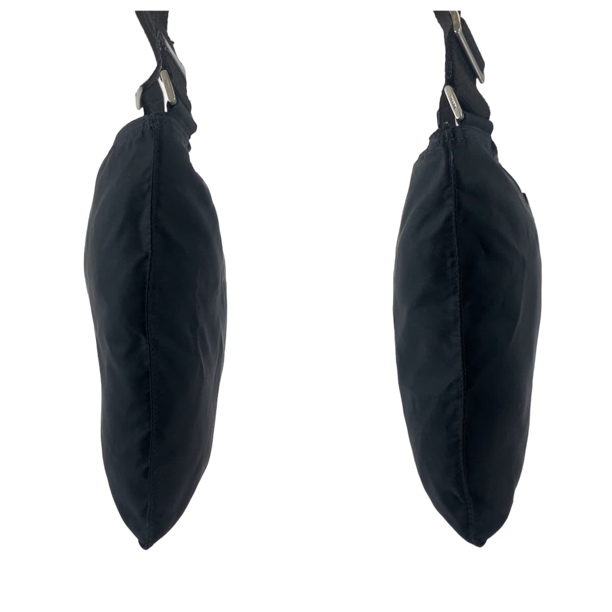 18930
PRADA プラダ テスート 三角ロゴプレート ブラック 黒 シルバー金具 ナイロン ショルダーバッグ メッセンジャーバッグ  メンズ AB