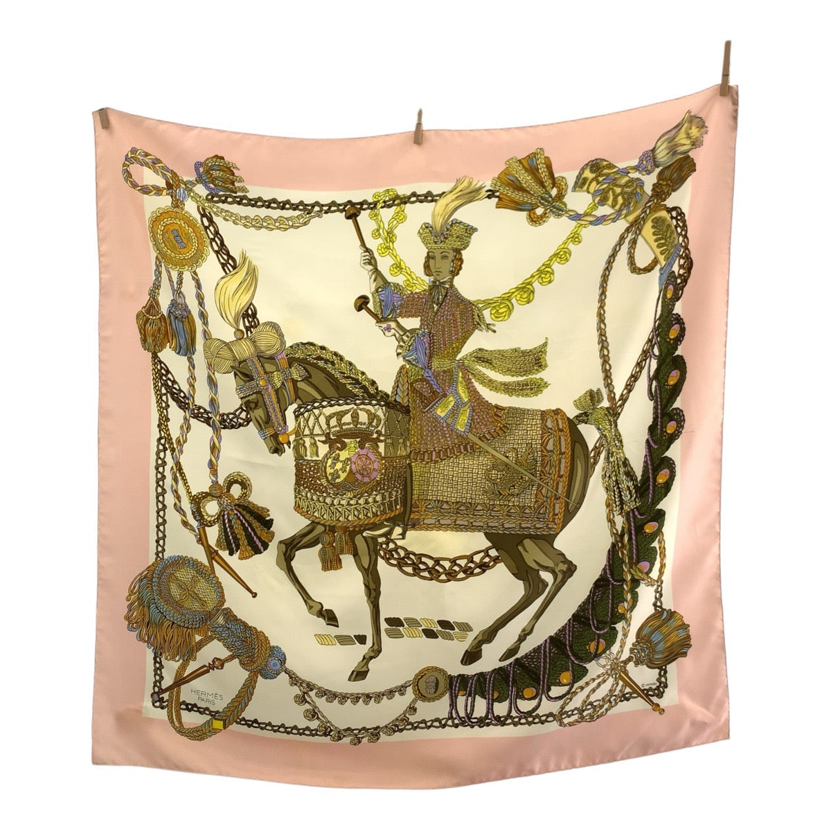 18954
HERMES エルメス ティンパニ奏者 カレ90 ピンク マルチカラー シルク スカーフ 大判スカーフ レディース AB19