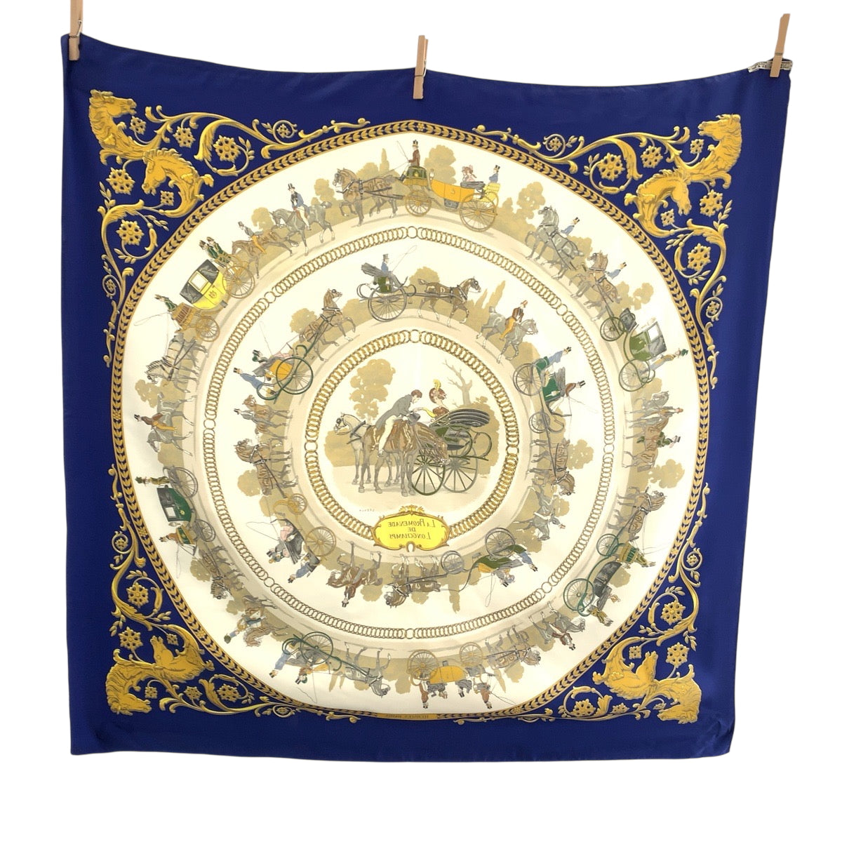 18961
HERMES エルメス カレ90 LA PROMENADE DE LONGCHAMPS ブルー マルチカラー シルク 大判スカーフ  レディース AB20