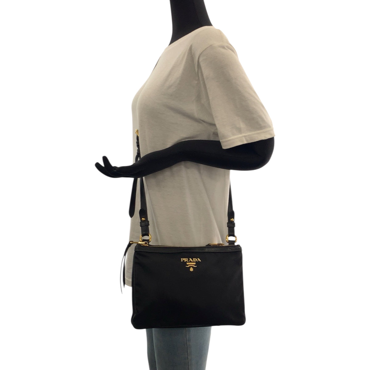 18980
PRADA プラダ テスート ロゴ ブラック 黒 ゴールド金具 ナイロン 1BH046 ショルダーバッグ ポシェット  レディース ABP57